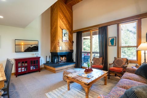 Northstar - Gold Bend Getaway House in Northstar Drive