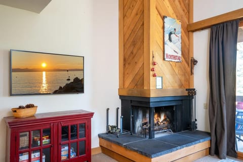 Northstar - Gold Bend Getaway House in Northstar Drive