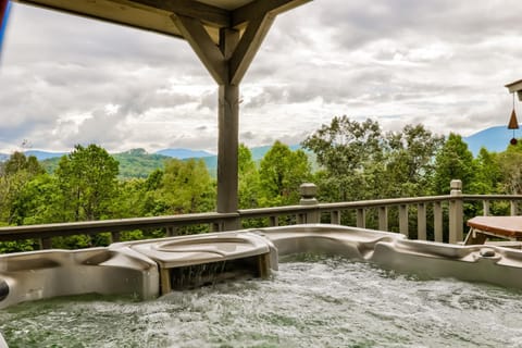 Buck Moon Cabin Cabin in Union County