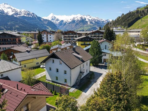Property building, Neighbourhood, Bird's eye view, Mountain view