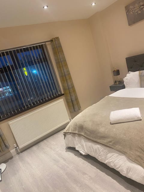 Modern & Convenient House in Belfast