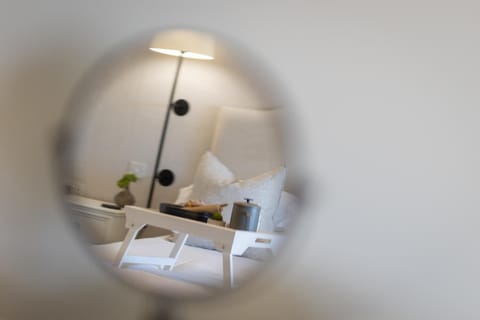 Oaktree Lodge - Luxury Cottage, Hot Tub, Sea Views House in Saundersfoot