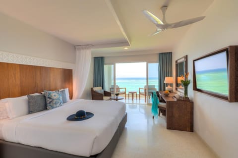 Bed, Photo of the whole room, Sea view