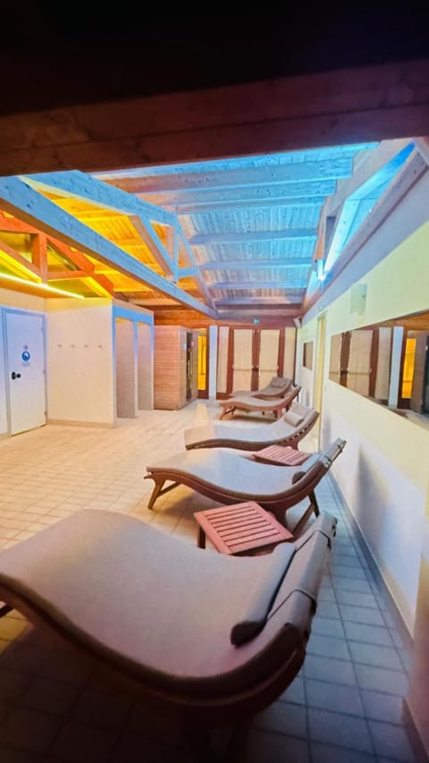 Lounge or bar, Spa and wellness centre/facilities, Swimming pool