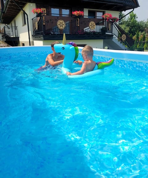 Pool view, Swimming pool, children, young children, older children