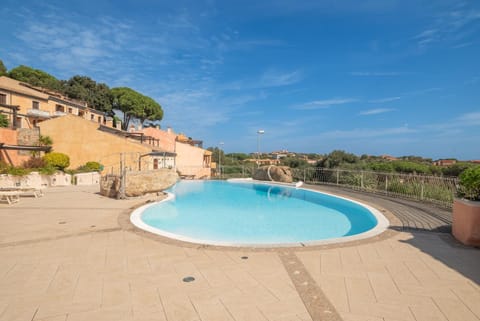 Property building, Swimming pool