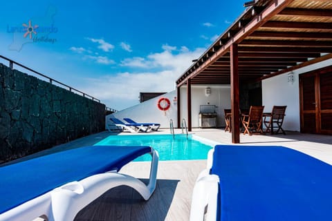Balcony/Terrace, Swimming pool, Swimming pool