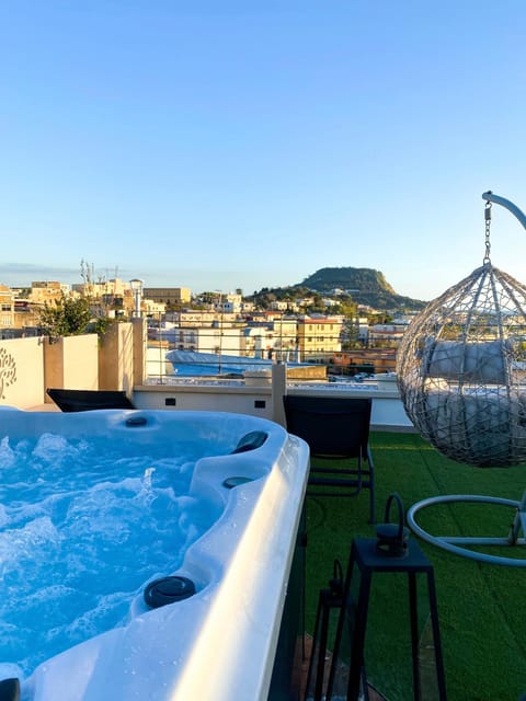 Hot Tub, Balcony/Terrace