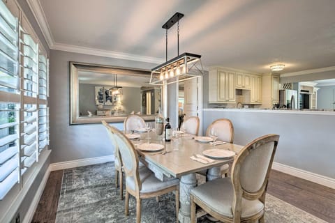 Poolside Paradise with Tropical Hut in Palm Beach House in Palm Beach Gardens