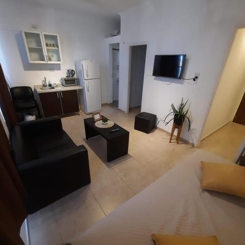 TV and multimedia, Kitchen or kitchenette, Living room