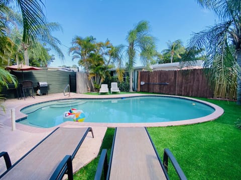 Wilton Manor Oasis Apartment in Wilton Manors