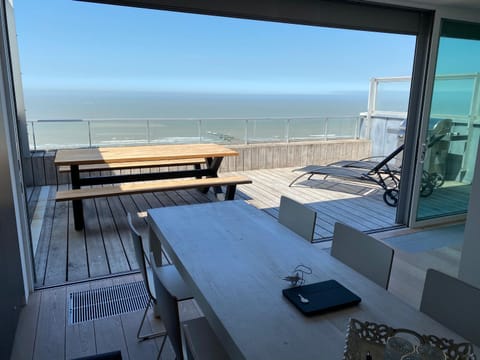 Balcony/Terrace, Dining area, Sea view, sunbed
