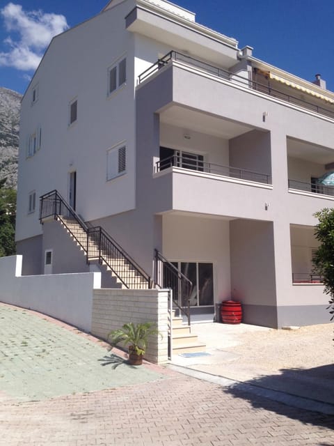 Filipetti Beach Apartment in Makarska