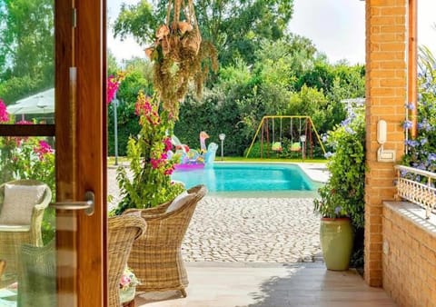 VILLA DOLORES , with a spectacular swimming pool with hydromassage and a big garden for the children - IUN S3325 Villa in Sardinia