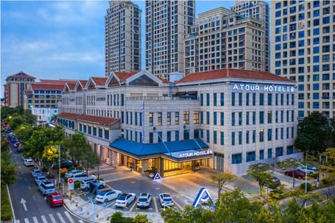 Neighbourhood, City view