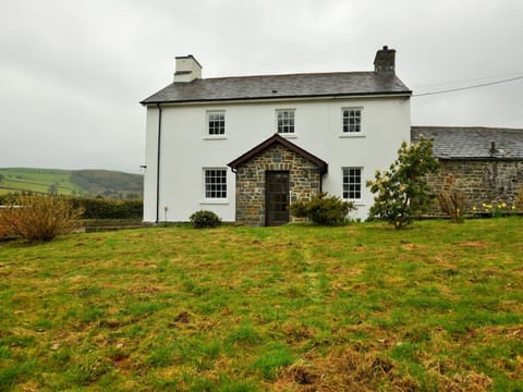 Pengarreg Fawr House in Wales