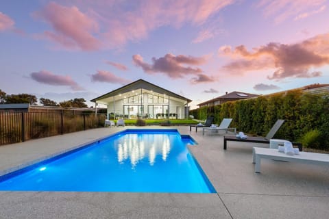 Property building, Pool view, Swimming pool, sunbed