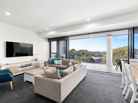 TV and multimedia, Balcony/Terrace, Living room, Seating area