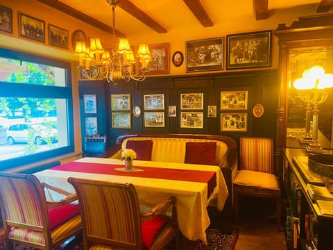 Restaurant/places to eat