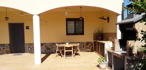 Property building, Facade/entrance, BBQ facilities
