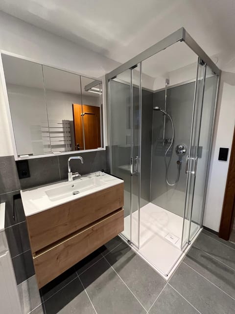 Bathroom, Living room