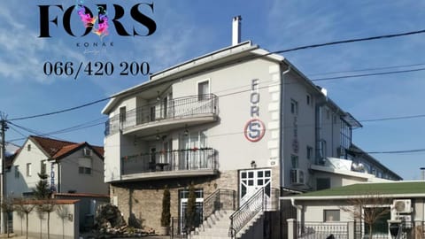 Property building, Day, Neighbourhood, Street view