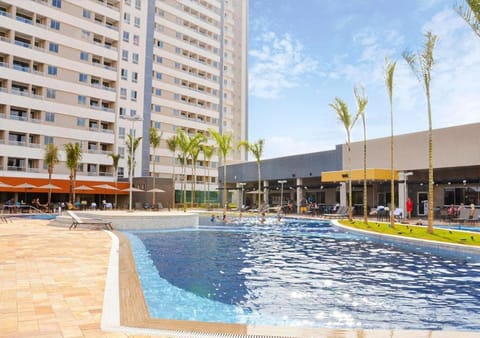 Swimming pool, sunbed