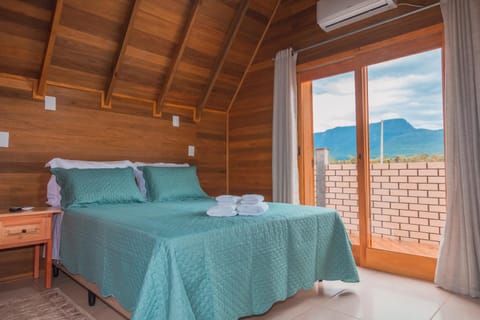 Bed, Bedroom, Mountain view