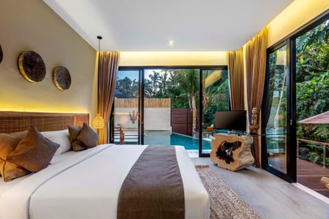 Bed, TV and multimedia, View (from property/room), Bedroom, Pool view, internet, air conditioner