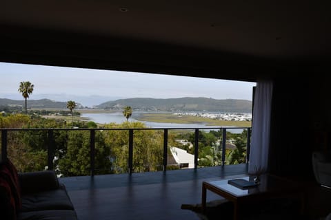 Friendz Guesthouse Bed and Breakfast in Knysna