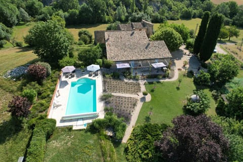 Property building, Natural landscape, Bird's eye view, Garden, Garden view, Pool view, Swimming pool