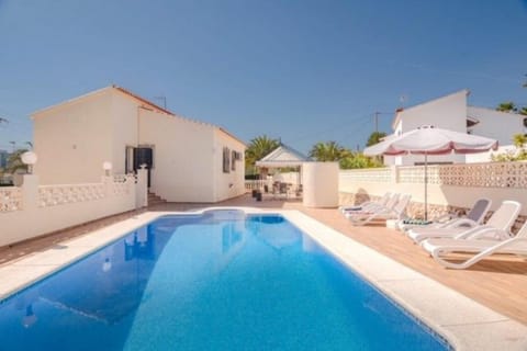 Property building, Balcony/Terrace, Swimming pool