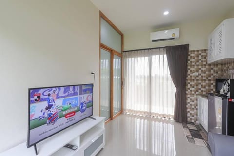 Chill Home Pool Villa Khao Lak Villa in Khuekkhak