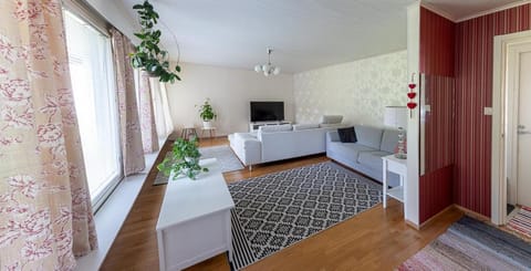 Omakotitalo keskustan lähellä Apartment in Finland