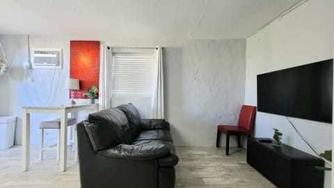 TV and multimedia, Seating area