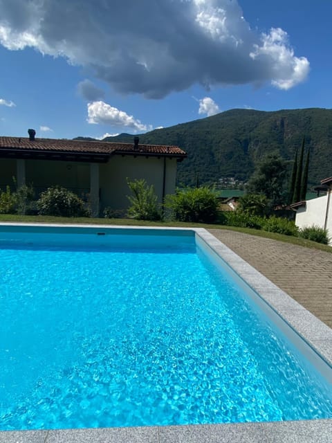 Swimming pool, Swimming pool