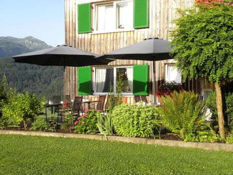 Facade/entrance, Garden