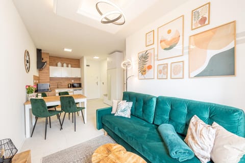 Horyzont Apartamenty - Kapitański Mostek- BLISKO PORTU- Możliwosć wykupienia śniadania Apartment in West Pomeranian Voivodeship, Poland