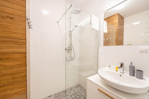 Horyzont Apartamenty - Kapitański Mostek- BLISKO PORTU- Możliwosć wykupienia śniadania Apartment in West Pomeranian Voivodeship, Poland