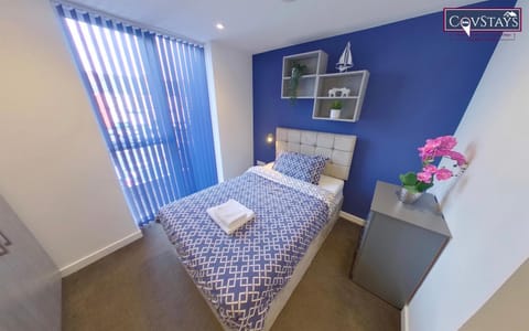 Signature House - Contemporary Studios in Coventry City Centre, free parking, by COVSTAYS Apartment in Coventry