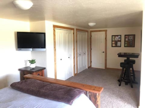 Stunning Views, Prime Location House in Idaho