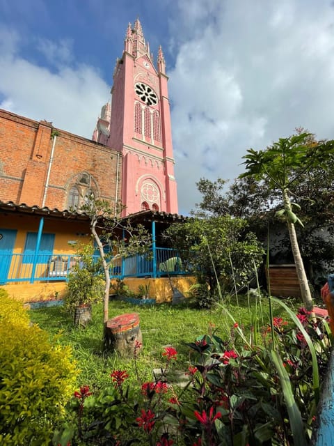 Property building, Day, Garden, Garden view, Landmark view