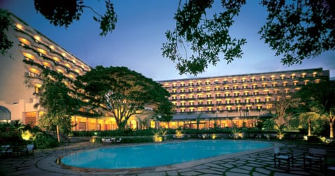 Facade/entrance, Swimming pool