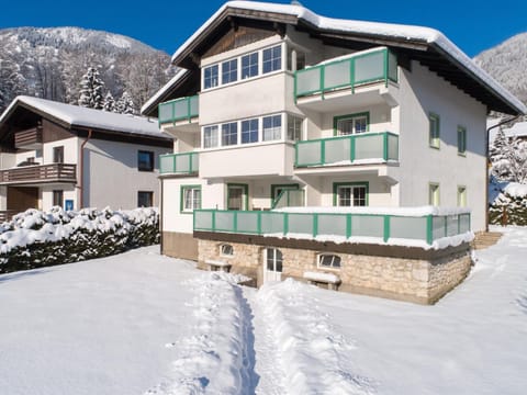 Property building, Winter