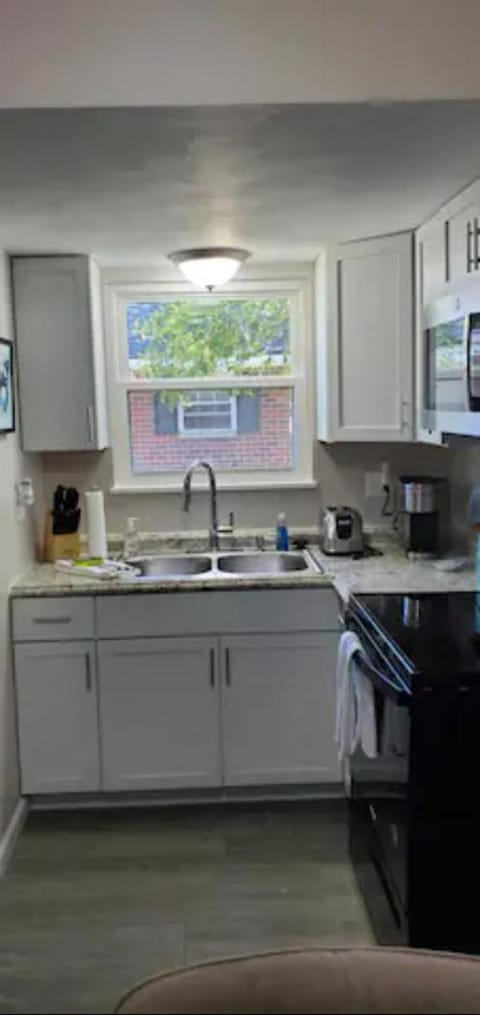 A great newly renovated place to stay in Franklin Apartment in Ohio