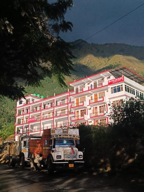 Property building, Natural landscape, Mountain view