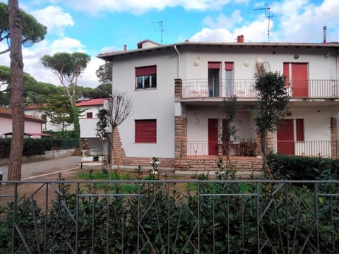 Ester a soli 150m. dal mare Apartment in Tuscany