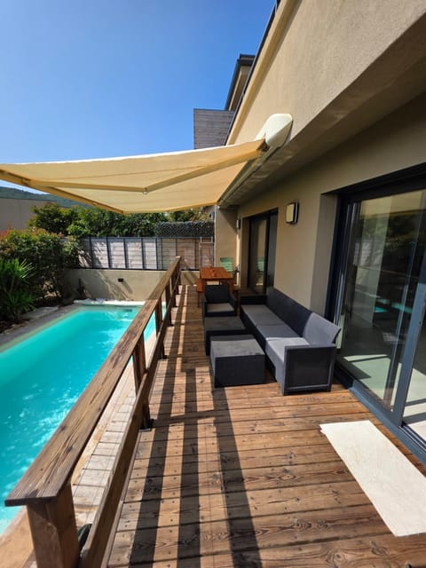 Villa di Favona 4 chambres piscine privée Villa in Sari-Solenzara