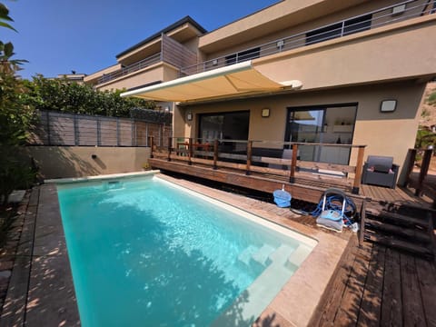 Villa di Favona 4 chambres piscine privée Villa in Sari-Solenzara