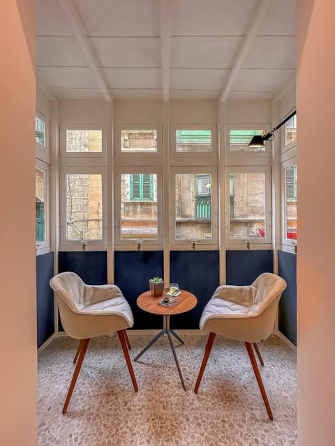 View (from property/room), Balcony/Terrace, Seating area